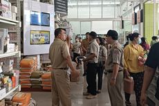 Satpol PP Buleleng Razia Toko Pemasok Plastik Sekali Pakai, Ancam Cabut Izin Jika Membandel