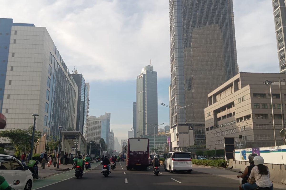 Jalan Jenderal Sudirman-Thamrin Masih Lengang Pagi Ini