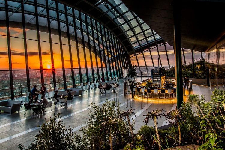 Pemandangan  indah dari Sky Garden, London.