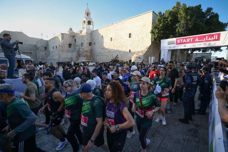 Maraton Palestina Digelar di Tengah Bayang Perang, Ribuan Pelari Turun ke Jalan