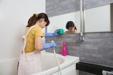 Tips Membersihkan Noda Kuning di Kamar Mandi