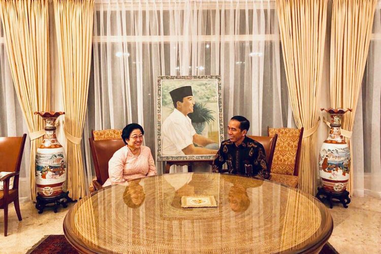 Presiden Joko Widodo saat bertemu Ketua Umum PDI-P Megawati Soekarnoputri di Istana Batu Tulis, Bogor, Selasa (12/6/2018).