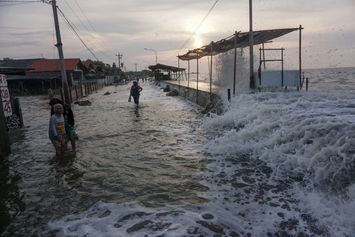 Banjir Rob Rendam Sejumlah Wilayah di Pesisir Utara Jawa Tengah