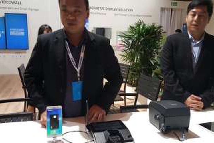 Samsung Pay sedang didemokan di depan publik