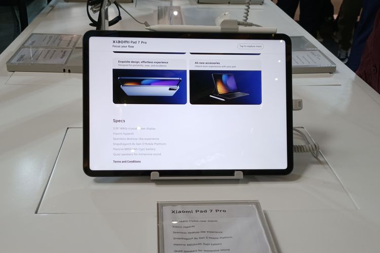 Unit Xiaomi Pad 7 Pro di Indonesa, yang dibanderol seharga Rp 7,5 juta. Tablet ini dipamerkan dalam acara peluncurannya di Jakarta, Selasa (13/3/025). 