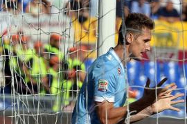 Penyerang Lazio Miroslav Klose.