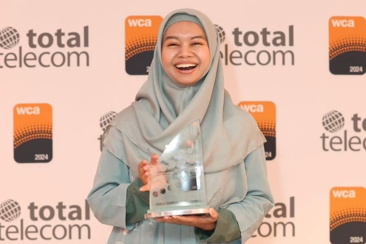 Telkomsel menerima penghargaan People & Culture Award dari World Communication Awards (WCA) 2024 atas keberhasilan Polaris, program inovasi internal yang mendukung budaya inovasi dan kolaborasi.