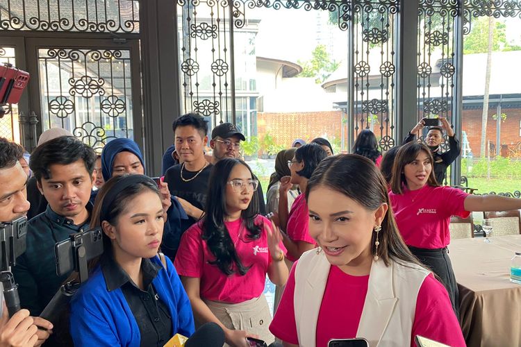 Rossa di acara Press Conference Jakarta X Beauty 2024, Jakarta Pusat, Kamis (30/05/2024).