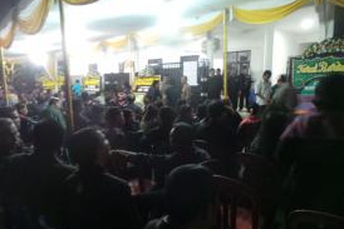 Suasana duka di rumah Daniel, di Tambun, Bekasi, Senin (26/10/2015)