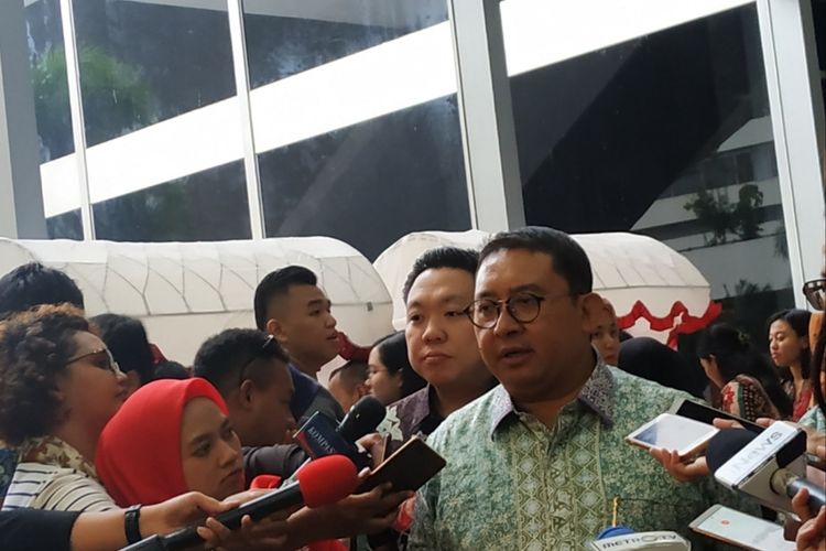 Wakil Ketua Umum Partai Gerindra,  Fadli Zon, di Kompleks Parlemen, Senayan, Selasa (3/12/2019). 