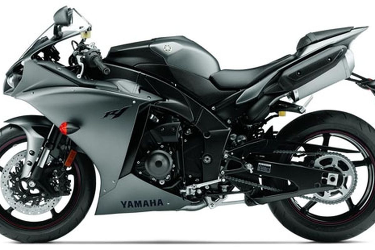 Kombinasi warna abu-abu, silver, dan hitam membuat Yamaha R1 semakin galak. Warna ini juga diterapkan pada Yamaha R6 2013.