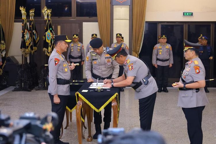 Manuver Kapolri Suyudi Rombak Jajaran Polri Era Listyo Sigit...