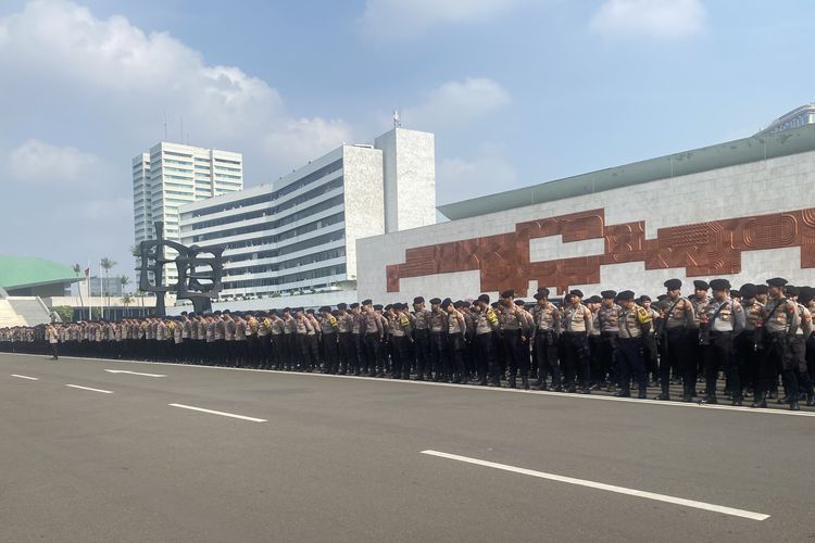 Mahasiswa Demo di Depan Gedung DPR RI, 3.588 Personel TNI-Polri Disiagakan