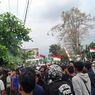 Pengunjuk Rasa Tolak Bubar Sebelum Rekan Mereka Dibebaskan Polres Karawang