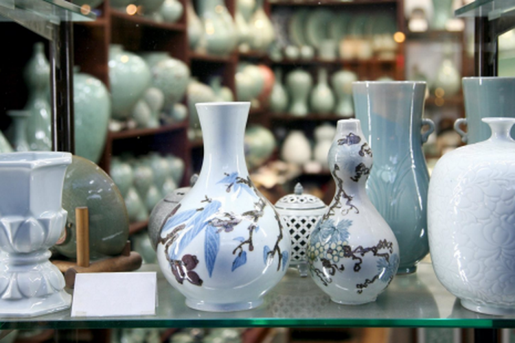 Keramik merupakan salah satu barang wajib dibeli di Korea Selatan