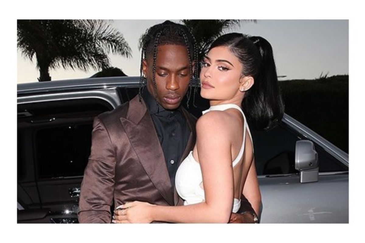 Salah satu foto yang diunggah Kylie Jenner dan lalu mengundang banyak spekulasi mengenai retaknya hubungan antara dia dan Travis Scott.