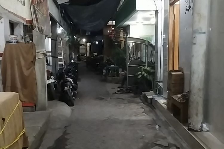 Lokasi kejadian penusukan muazin di Jalan Kunti, Surabaya, Kamis (29/6/2023)