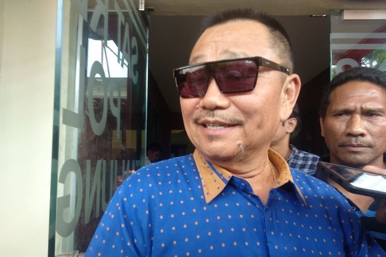 Bobby Jayanto, Ketua Nasdem Tanjungpinang yang sebelumnya telahbditetapkan sebagai tersangkabatas kasus pidato rasis di Tanjungpinang. Saat ini kasusnya dihentikan.