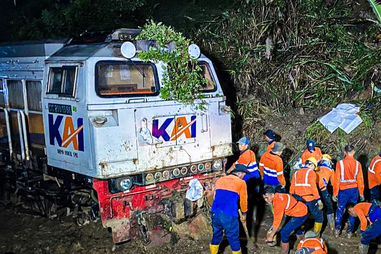 Longsor di Bandung Barat, Sejumlah Kereta dari dan ke Jakarta Dibatalkan