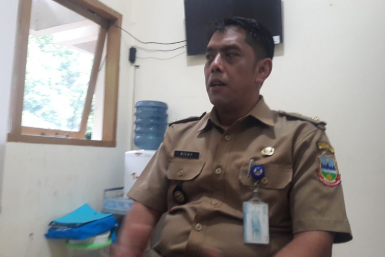 Juru Bicara Tim Penanganan Covid-19 Pemkab Garut, Ricky Rizki Darajat yang juga Kepala Bidang Komunikasi dan Informasi dinas Kominfo Kabupaten Garut, Senin (09/03/2020)