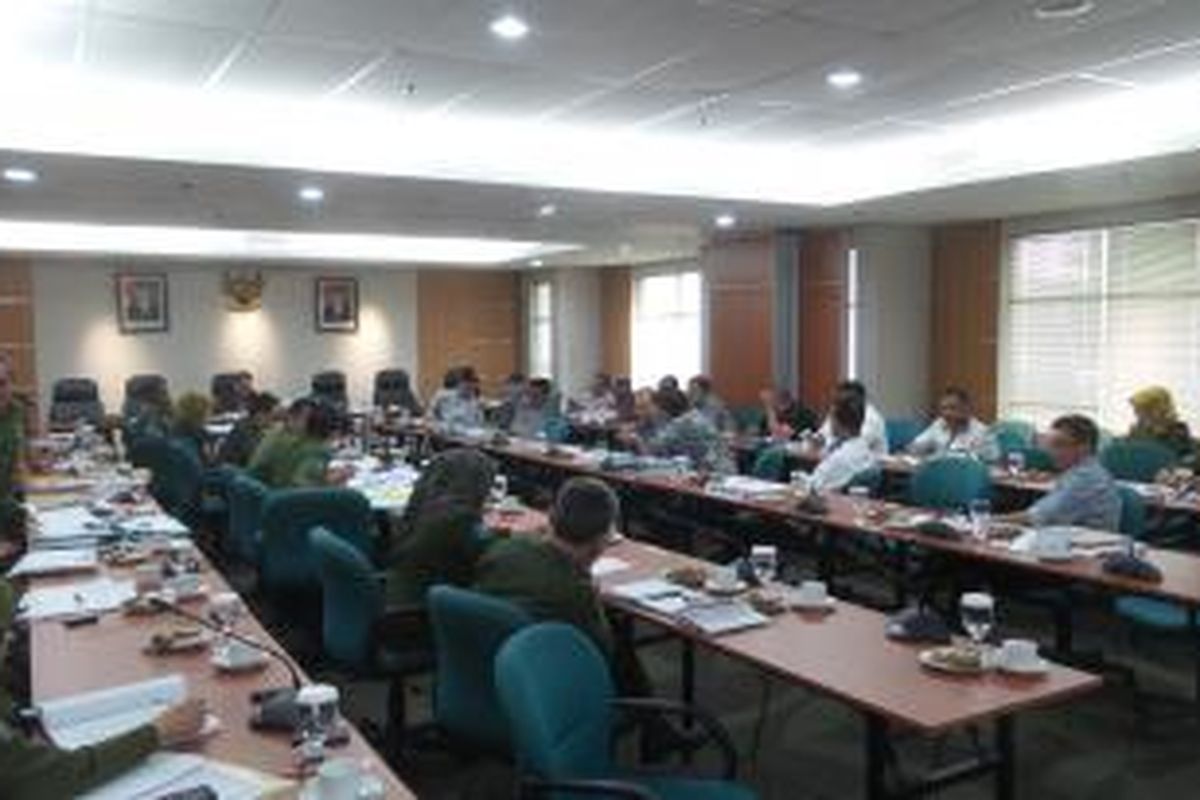 Rapat pembahasan kebijakan umum anggaran dan plafon prioritas anggaran sementara (KUAPPAS) 2016 antara tim anggatan pemerintah daerah (TAPD) Pemerinyah Provinsi DKI dan Badan Anggaran DPRD DKI, di Gedung DPRD DKI, Senin (31/8/2015)