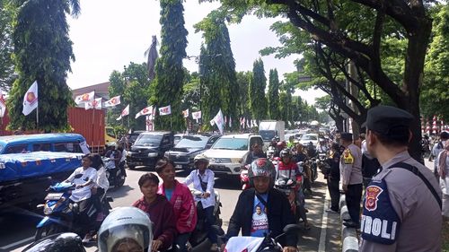 Rudy-Jaro Daftar Jadi Cabup Pilkada Bogor 2024, Jalan Tegar Beriman Cibinong Macet