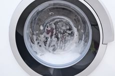 Kenapa Ada Banyak Busa di Mesin Cuci? Penyebab dan Solusinya