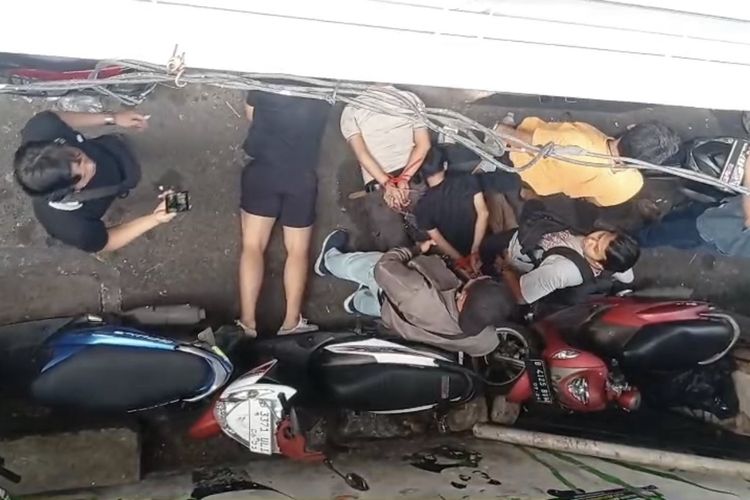 Ditangkap karena Miliki Senpi Rakitan, 2 Pria di Jakbar Ternyata Pelaku Curanmor