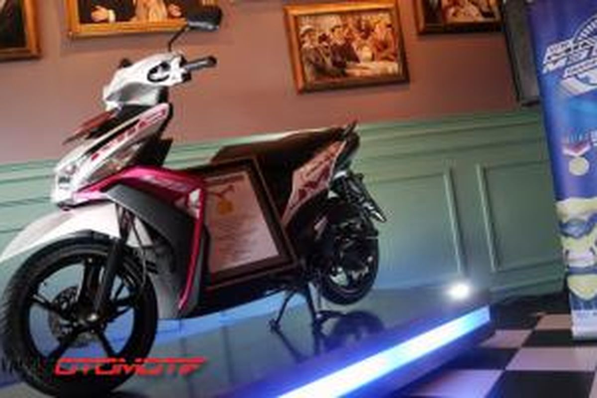 Rekor MURI baru Yamaha Mio M3 mengalahkan prestasi Astra Honda Motor tentang pengujian sepeda motor terlama.