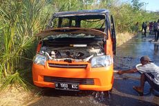 Detik-detik Mobil Pos Bawa Uang Rp 840 Juta untuk Bansos Terbakar, Berawal dari Bau Hangus