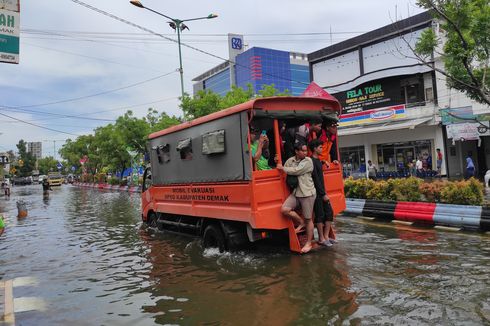 Jalan Protokol Kebanjiran, Ekonomi Demak Terancam Lumpuh