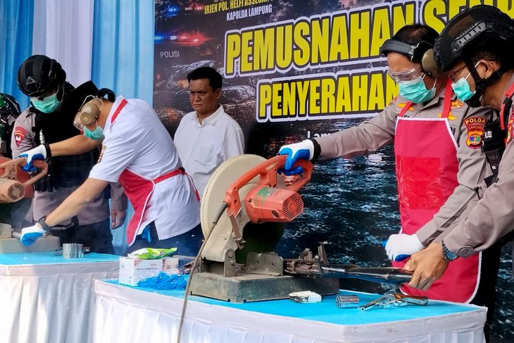 166 Senjata Api Rakitan Dimusnahkan, Polda Lampung Sebut Berpotensi Picu Kejahatan Jalanan
