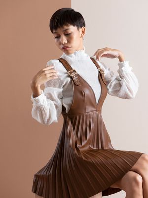 Simak inspirasi outfit kerja ala Nadya Kinanti dan Tarysha Amara yang mengusung gaya old money, tampilannya elegan, timeless, dan mewah.