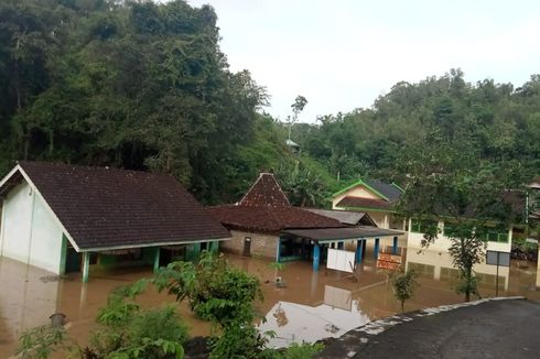 Belasan Rumah dan Fasilitas Umum Terendam Banjir Genangan Gunungkidul