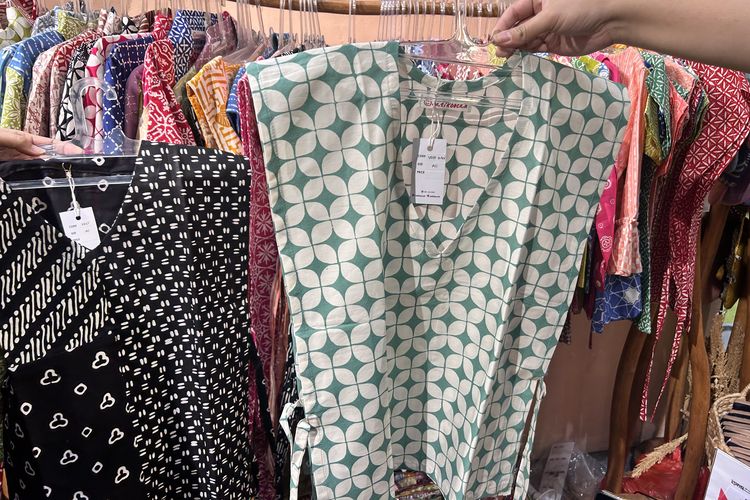 Produk UMKM yang ada di INACRAFT 2026 di Jakarta Convention Center, Jakarta Pusat, Rabu (4/2/2026).