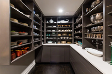 Sebelum Beli Rumah, Yuk Kenal Lebih Dekat dengan "Walk-in Pantry"