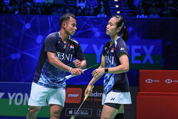 Rehan Naufal Kusharjanto/Lisa Ayu Kusumawati kalah dari Zhang Si Wei/Huang Ya Qiong dalam semifinal All England 2023 di Utilita Arena Birmingham, Inggris, Sabtu (18/3/2023).