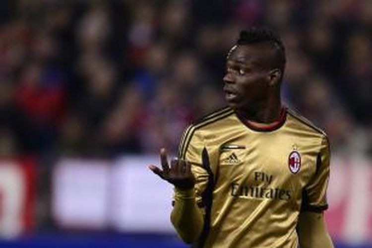 Penyerang AC Milan Mario Balotelli.