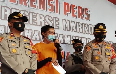 Menangis, Millen Cyrus: Saya Salah Pakai Sabu-Sabu