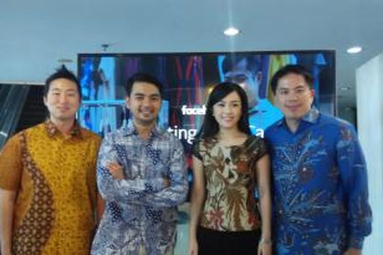 Dari kiri ke kanan: Product Marketing Manager on Pages, Alex Pak; SMB Lead Facebook Indonesia, Waizly Darwin; Pendiri Batik Kultur, Dea Valencia; Head of SMB Facebook APAC Andy Hwang