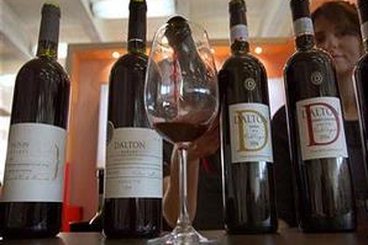 Jika dikonsumsi dalam jumlah sedikit wine terbukti bermanfaat untuk kesehatan.