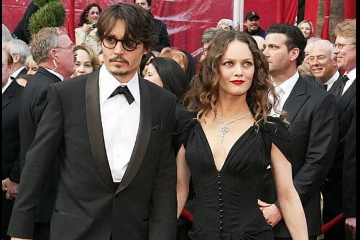 Johnny Depp dan Vanessa Paradis sempat menjalin kasih selama 14 tahun meskipun tidak menikah