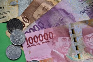 Rupiah Melemah Drastis, Apa Penyebab dan Dampaknya pada Ekonomi?
