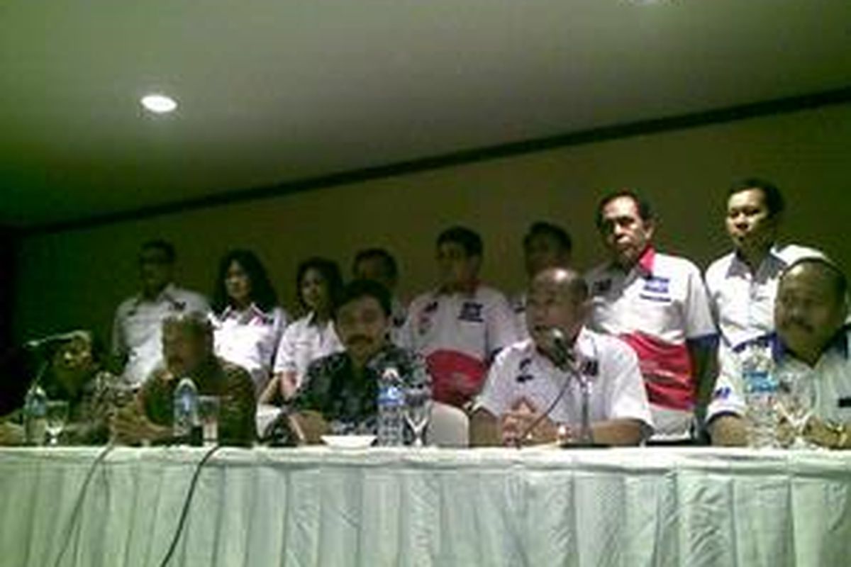 Pimpinan DPRD Provinsi seluruh Indonesia dari Fraksi Demokrat memberikan dukungan kepada Andi Malarangeng untuk maju menjadi calon Ketua Umum Partai Demokrat. Dukungan diberikan di Hotel Borobudur, Sabtu (1/5/2010) malam.