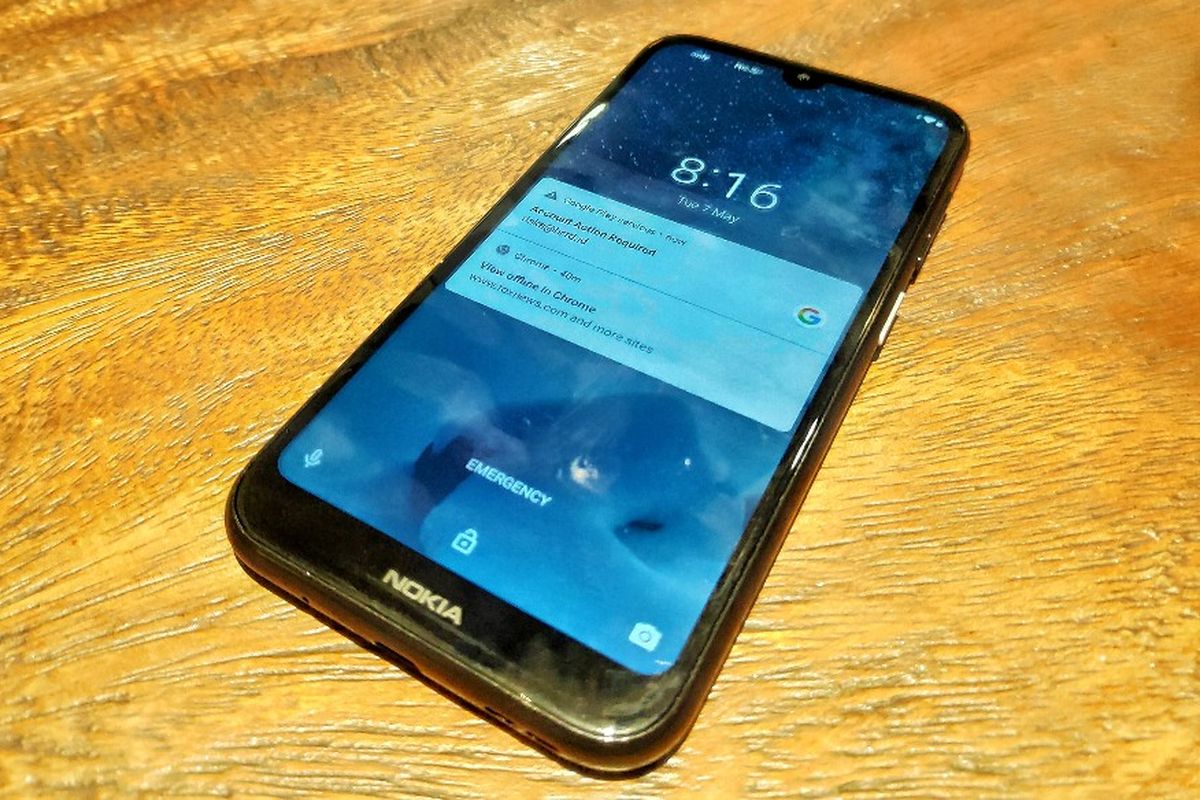 Ilustrasi Nokia 4.2 tampak depan. Ponsel ini memiliki layar 5,71 inci (resolusi 720 x 1.520, rasio layar 19:9) dengan desain notch waterdrop yang dimanfaatkan sebagai rumahan kamera selfie 8 megapiksel.