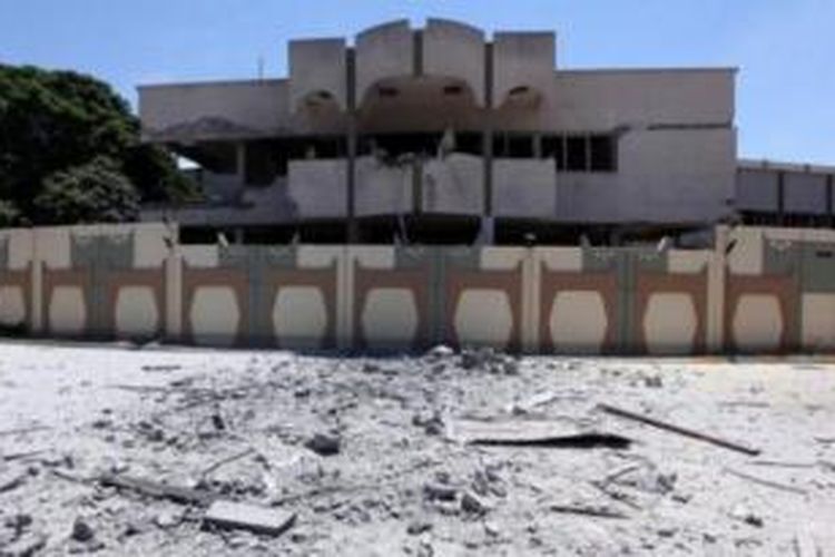 Reruntuhan kediaman bekas diktator Libya Moammar Khadaffy di Bab al-Aziziya, Tripoli ini akan diubah menjadi ruang terbuka hijau dan taman hiburan keluarga.