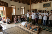 Pedoman Pemulasaraan Jenazah dalam Islam, dari Memandikan hingga Pemakaman 