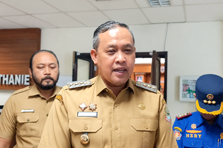 ASN Kota Bekasi Tak WFH di Tengah Sebaran Abu Vulkanik Gunung Anak Krakatau