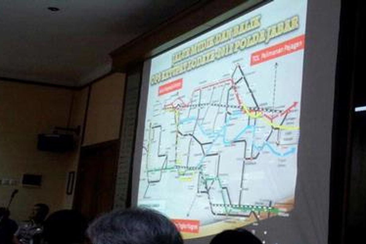 Salah satu paparan dalam rakor persiapan Operasi Ketupat Lodaya 2012 di markas Polda Jabar, di Bandung, Selasa (31/7/2012).