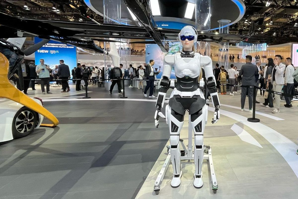 Robot canggih Chery bernama AiMOGA